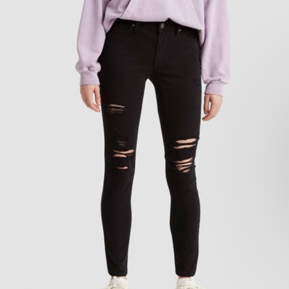 711 Levi’s Ripped Jeans